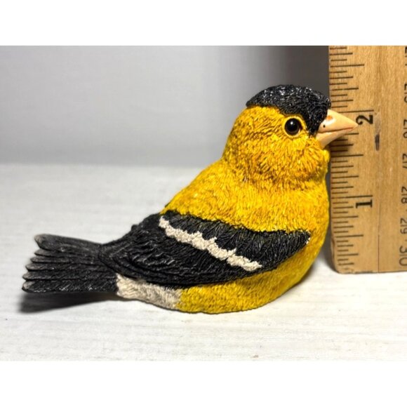 Backyard Birds Goldfinch Figurine by United Designs Resin 4" Realistic - Picture 9 of 10